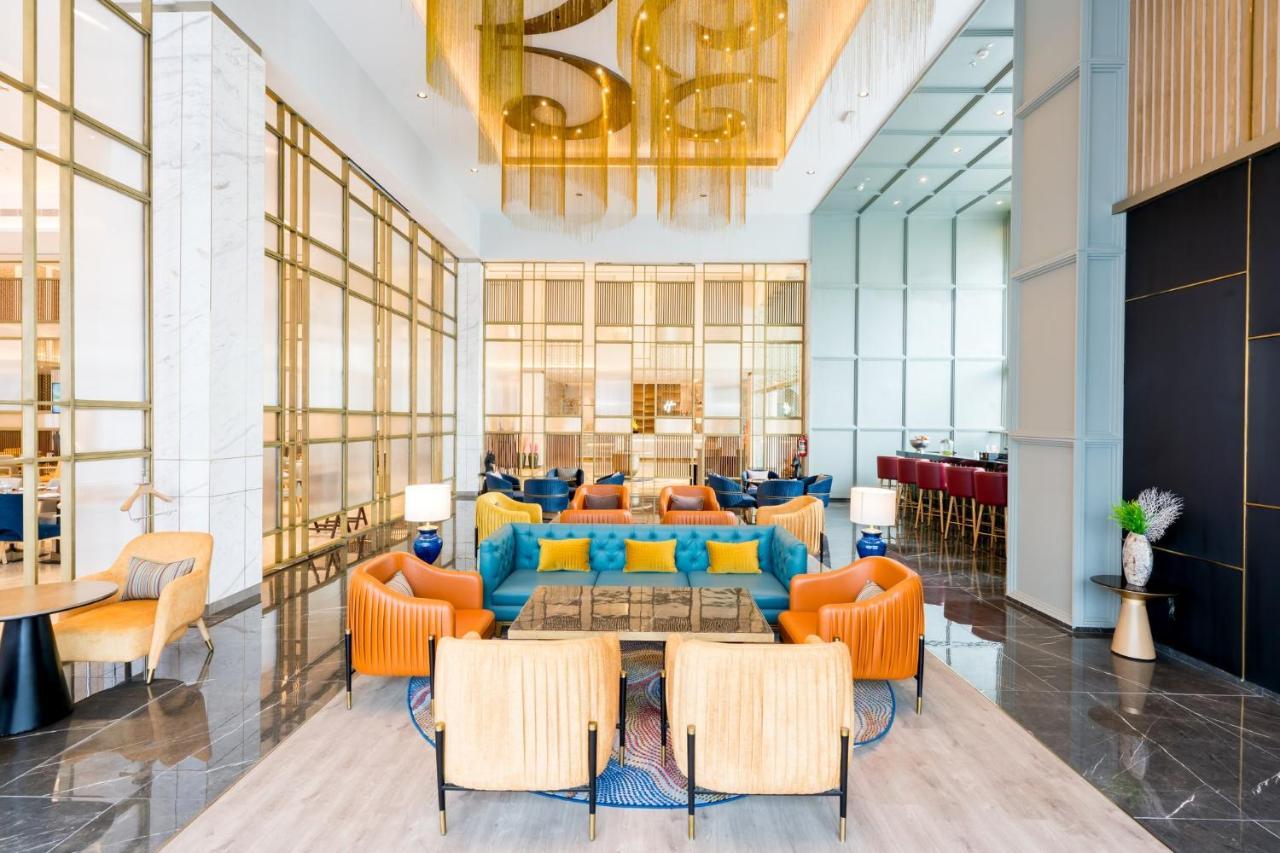 Holiday Inn Lucknow Airport By Ihg Exterior foto