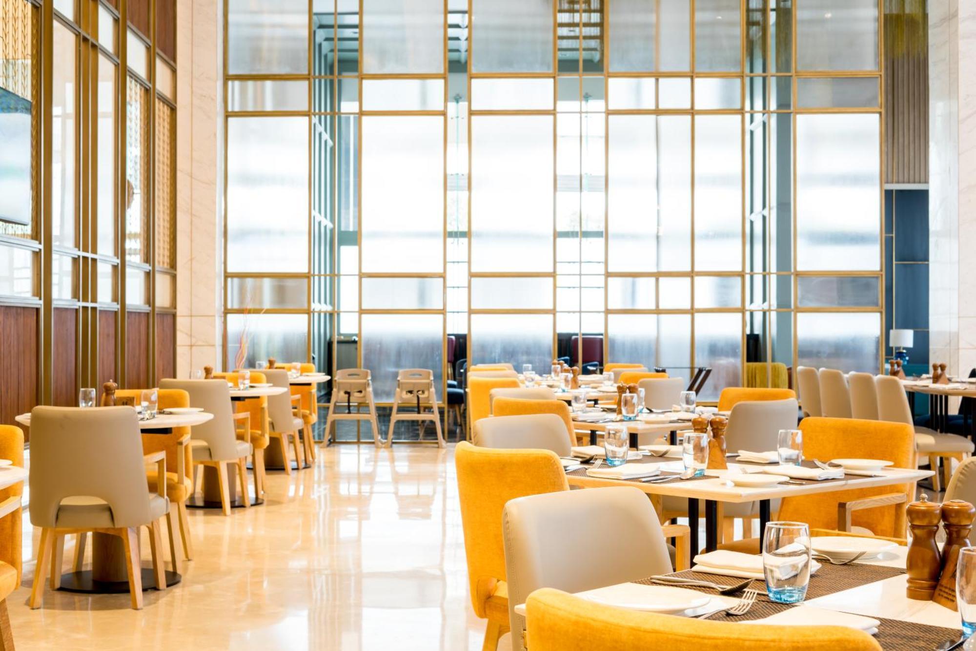 Holiday Inn Lucknow Airport By Ihg Exterior foto